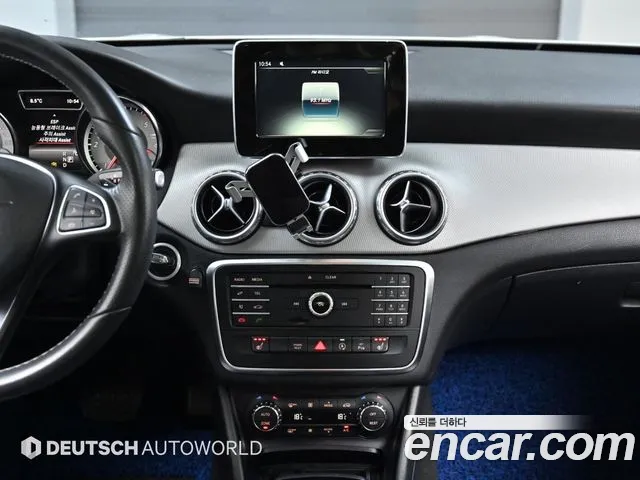 Mercedes-Benz GLA-Class 2017 — фото 14