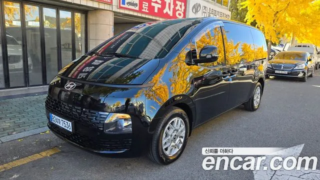 Hyundai Staria 2025 — фото 2