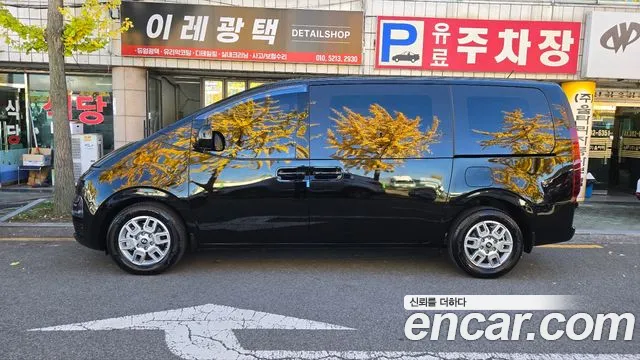 Hyundai Staria 2025 — фото 9