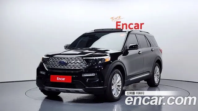 Ford Explorer 2021 — фото 1