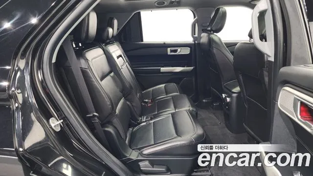 Ford Explorer 2021 — фото 12