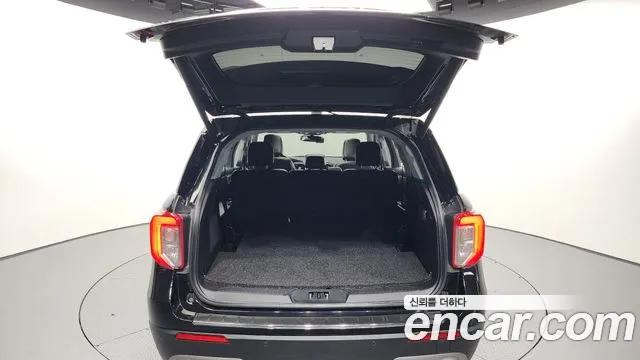 Ford Explorer 2021 — фото 20