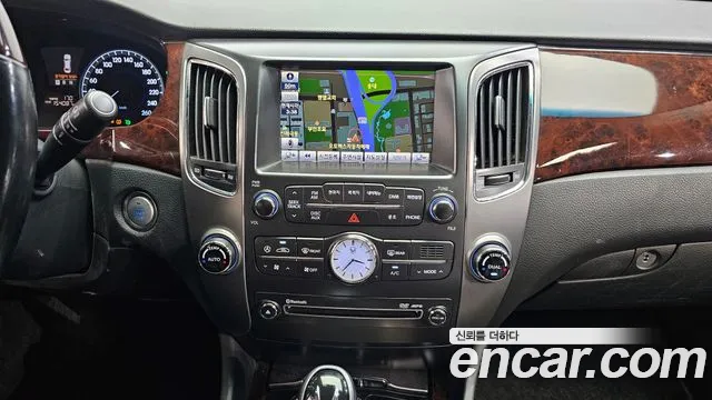 Hyundai Equus 2012 — фото 14