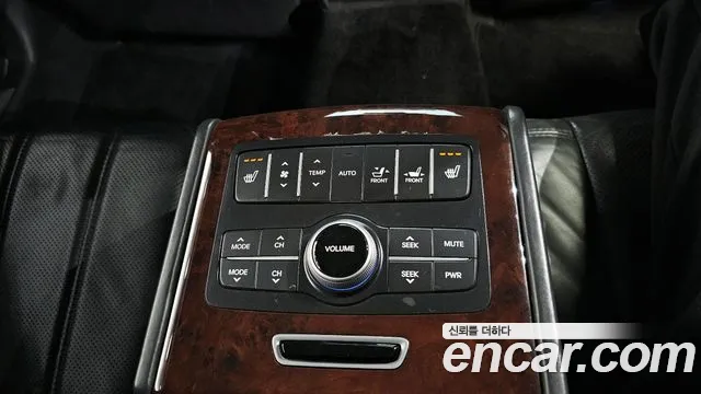 Hyundai Equus 2012 — фото 20