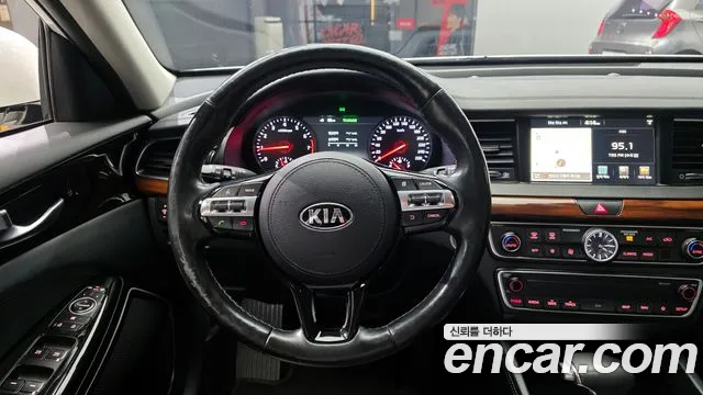 Kia K7 2017 — фото 13
