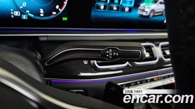 Mercedes-Benz GLE-Class 2023 — фото 9