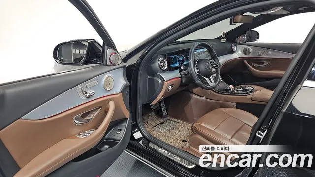 Mercedes-Benz E-Class 2020 — фото 10