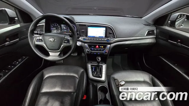 Hyundai AVANTE 2017 — фото 7