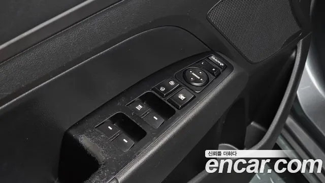 Hyundai AVANTE 2017 — фото 18