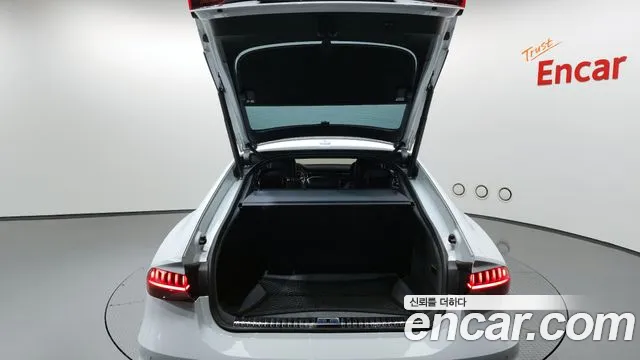 Audi A7 2020 — фото 20