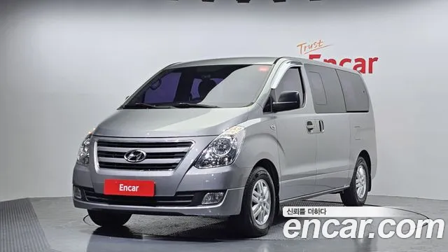 Hyundai Starex 2017 — фото 1