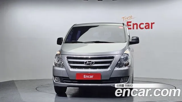 Hyundai Starex 2017 — фото 3