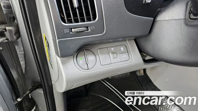 Hyundai Starex 2017 — фото 16