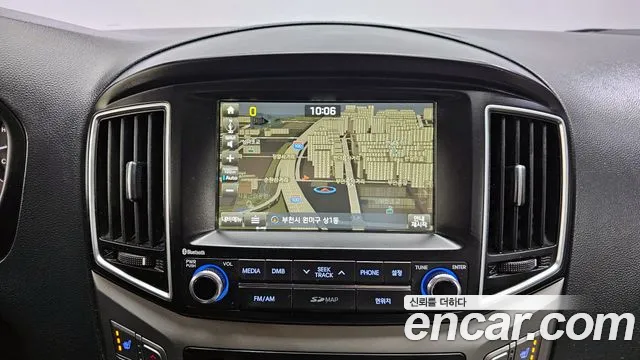 Hyundai Starex 2017 — фото 18