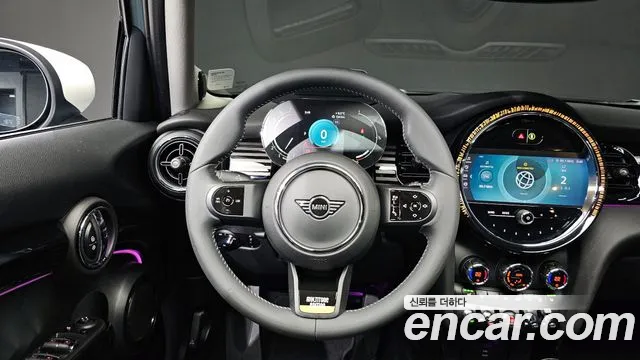 Mini Cooper 2023 — фото 13