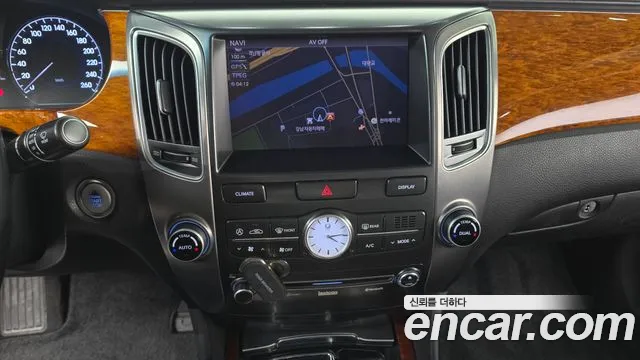 Hyundai Equus 2012 — фото 14