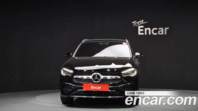 Mercedes-Benz GLA-Class 2023 — фото 3