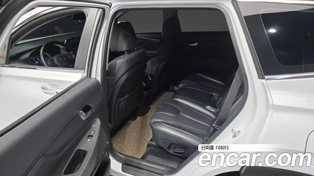 Hyundai Santafe 2020 — фото 11