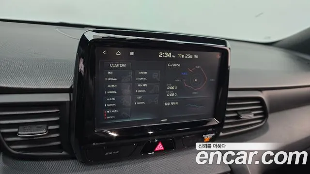 Hyundai Veloster 2019 — фото 18