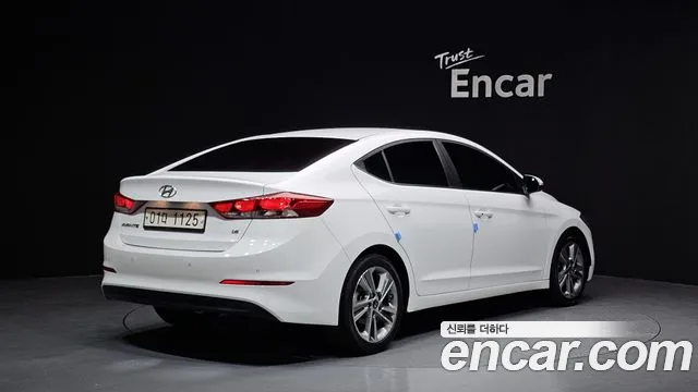 Hyundai AVANTE 2018 — фото 2