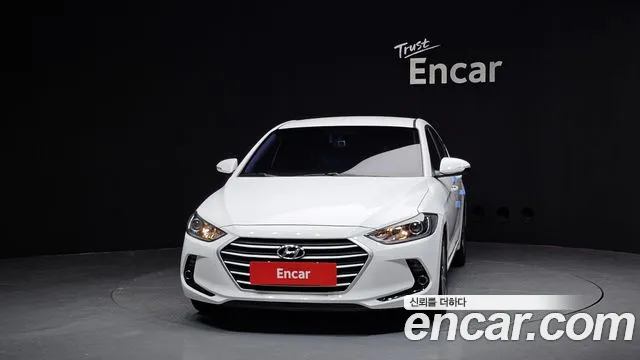 Hyundai AVANTE 2018 — фото 3