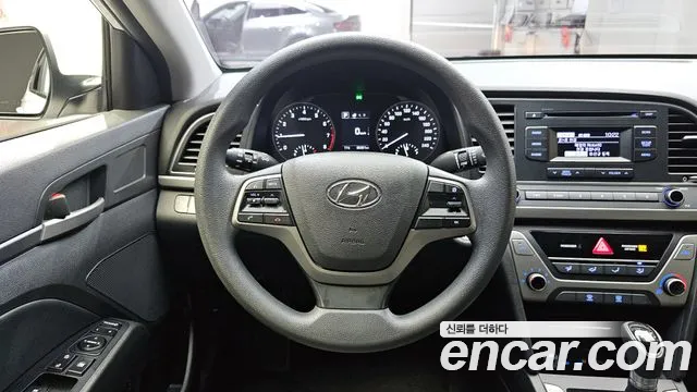 Hyundai AVANTE 2018 — фото 13