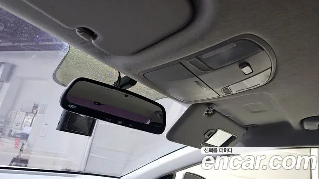 Hyundai AVANTE 2018 — фото 19
