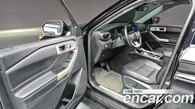 Ford Explorer 2021 — фото 10
