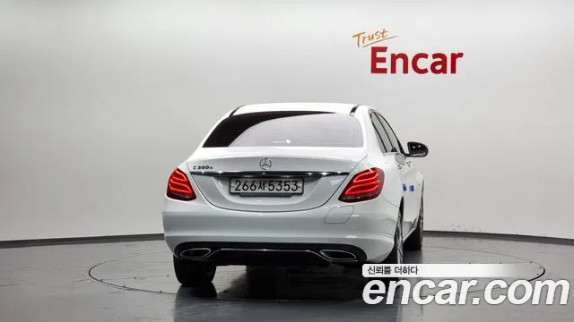 Mercedes-Benz C-Class 2018 — фото 4
