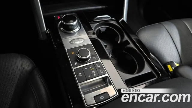 Land Rover Discovery 2018 — фото 9