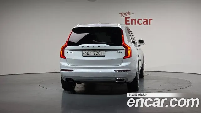 Volvo XC90 2017 — фото 4