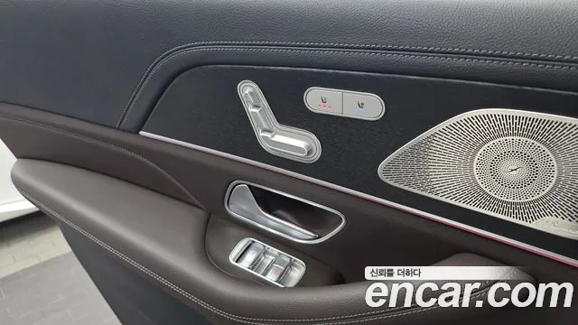 Mercedes-Benz GLS-Class 2023 — фото 19