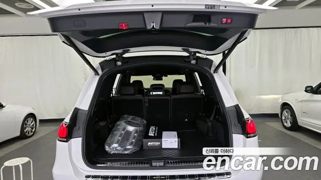 Mercedes-Benz GLS-Class 2023 — фото 20