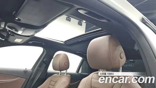 Mercedes-Benz E-Class 2022 — фото 20