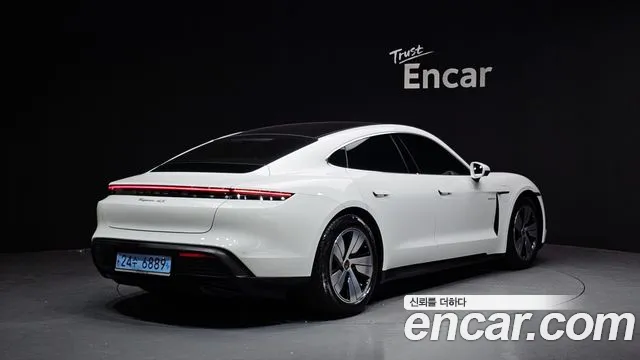 Porsche Taycan 2021 — фото 2
