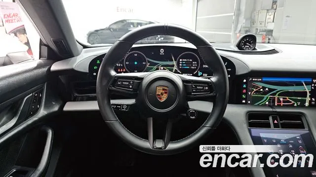 Porsche Taycan 2021 — фото 13