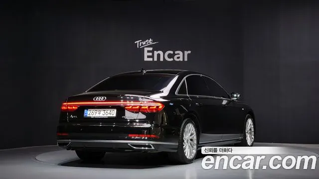 Audi A8 2021 — фото 2