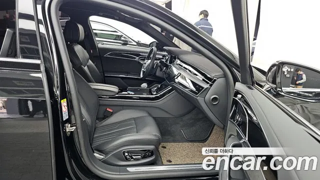 Audi A8 2021 — фото 11