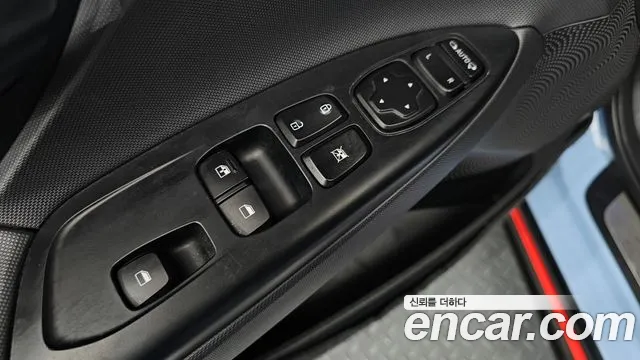 Hyundai Veloster 2019 — фото 17