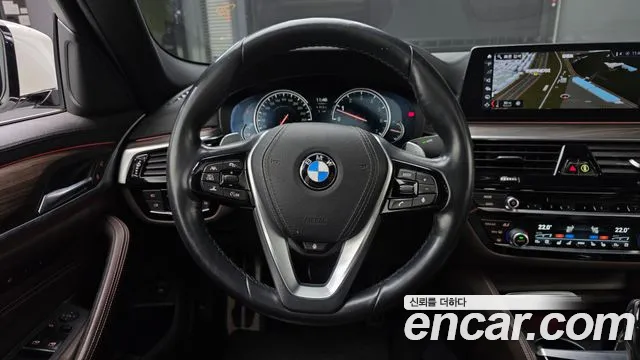 BMW 5-Series 2018 — фото 13