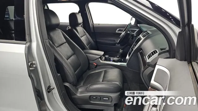 Ford Explorer 2015 — фото 11