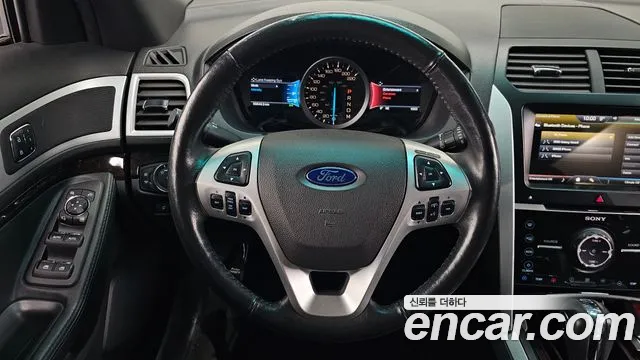 Ford Explorer 2015 — фото 13