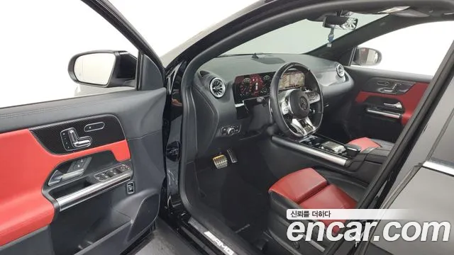 Mercedes-Benz GLA-Class 2023 — фото 10