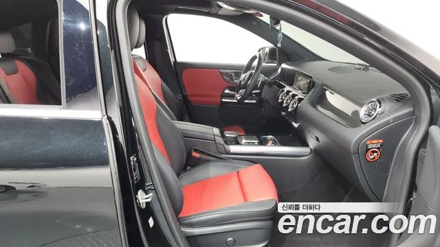 Mercedes-Benz GLA-Class 2023 — фото 11
