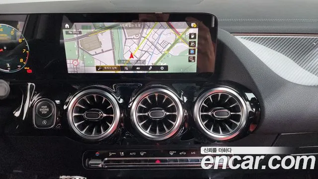 Mercedes-Benz GLA-Class 2023 — фото 14