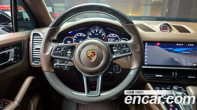 Porsche Cayenne 2020 — фото 14