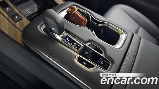 Lexus LM 2025 — фото 9