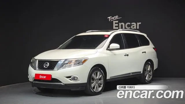 Nissan Pathfinder 2016 — фото 1