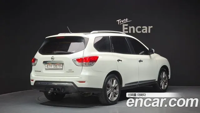 Nissan Pathfinder 2016 — фото 2