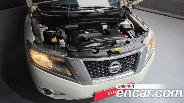 Nissan Pathfinder 2016 — фото 6